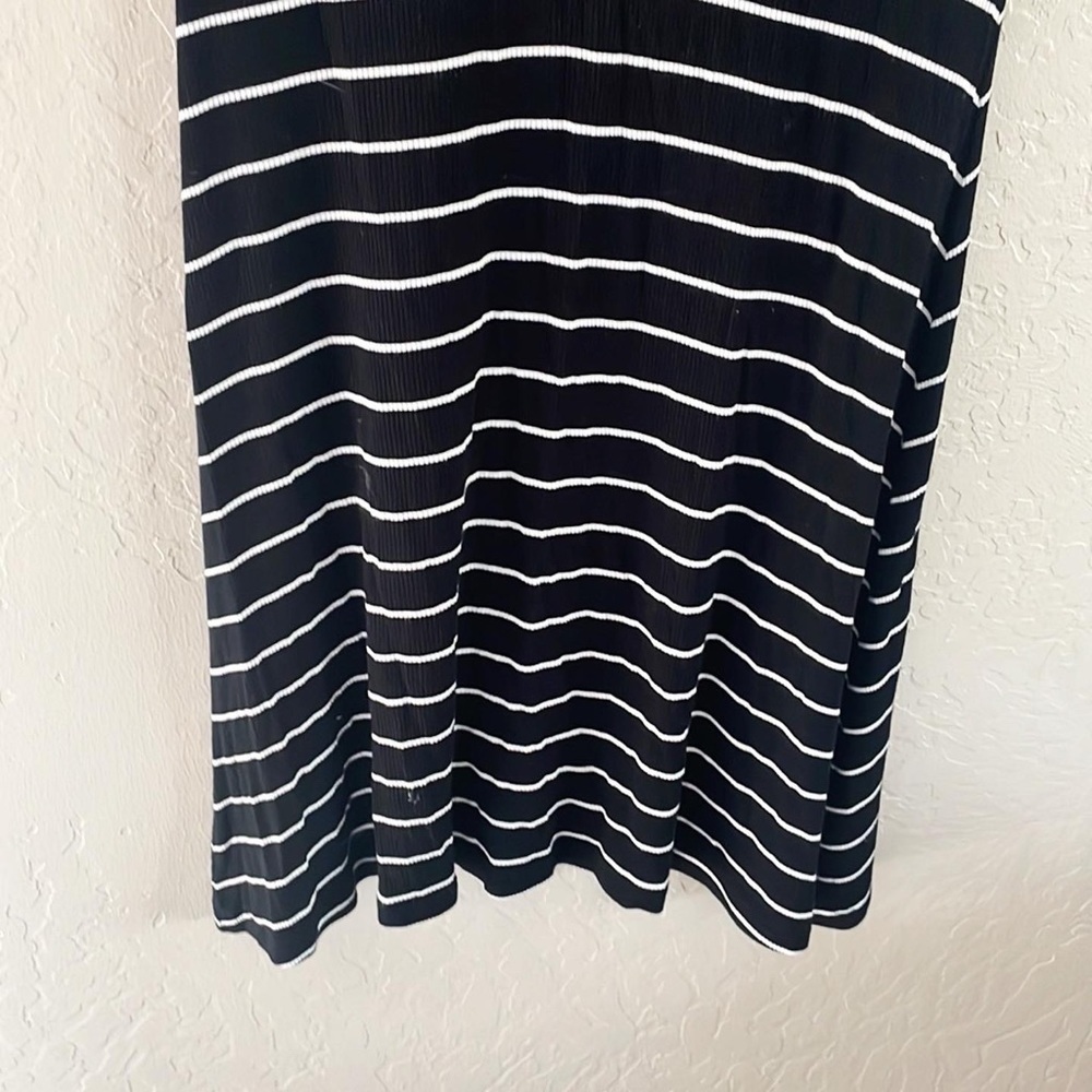 🌿Final Sale
American Eagle Striped Black and White Ribbed Knit Cozy Dress - Picture 3 of 9